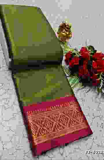 COUPLE COMBO MATCHING AND MATCHING TRADITIONAL SET MATCHING COMBO FOR FESTIVAL SEASONS - BOTTLE GREEN