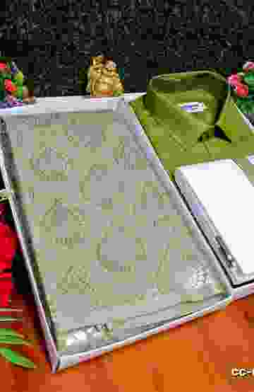 COUPLE COMBO MATCHING AND MATCHING TRADITIONAL SET MATCHING COMBO FOR FESTIVAL SEASONS - OLIVE GREEN