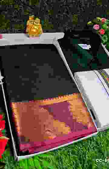 COUPLE COMBO MATCHING AND MATCHING TRADITIONAL SET MATCHING COMBO FOR FESTIVAL SEASONS - DARK GREEN