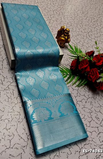 MODERN FANCY SOFT SILK SAREES WITH BUTTA DESIGN - MEJANTA (1)