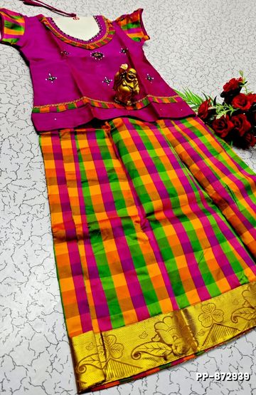 Luxurious heavy work blouse fabric with floral goldwork jaal border - REXONA (6)