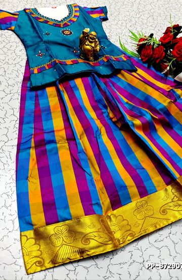 DIGITAL KUBERA PATTU VAIRA OOSI SOFTY SILK SAREES - BOTTLE GREEN