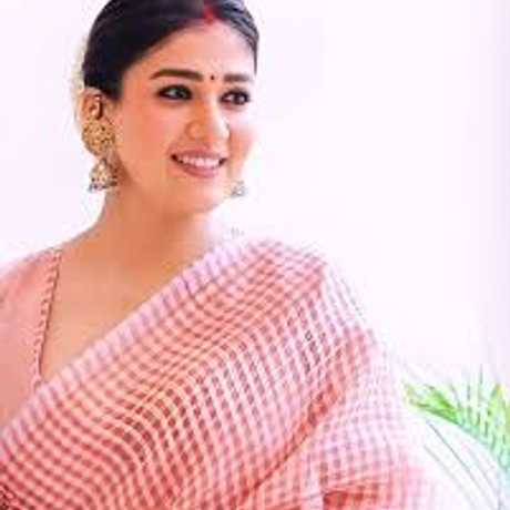 Nayanthara checked saree