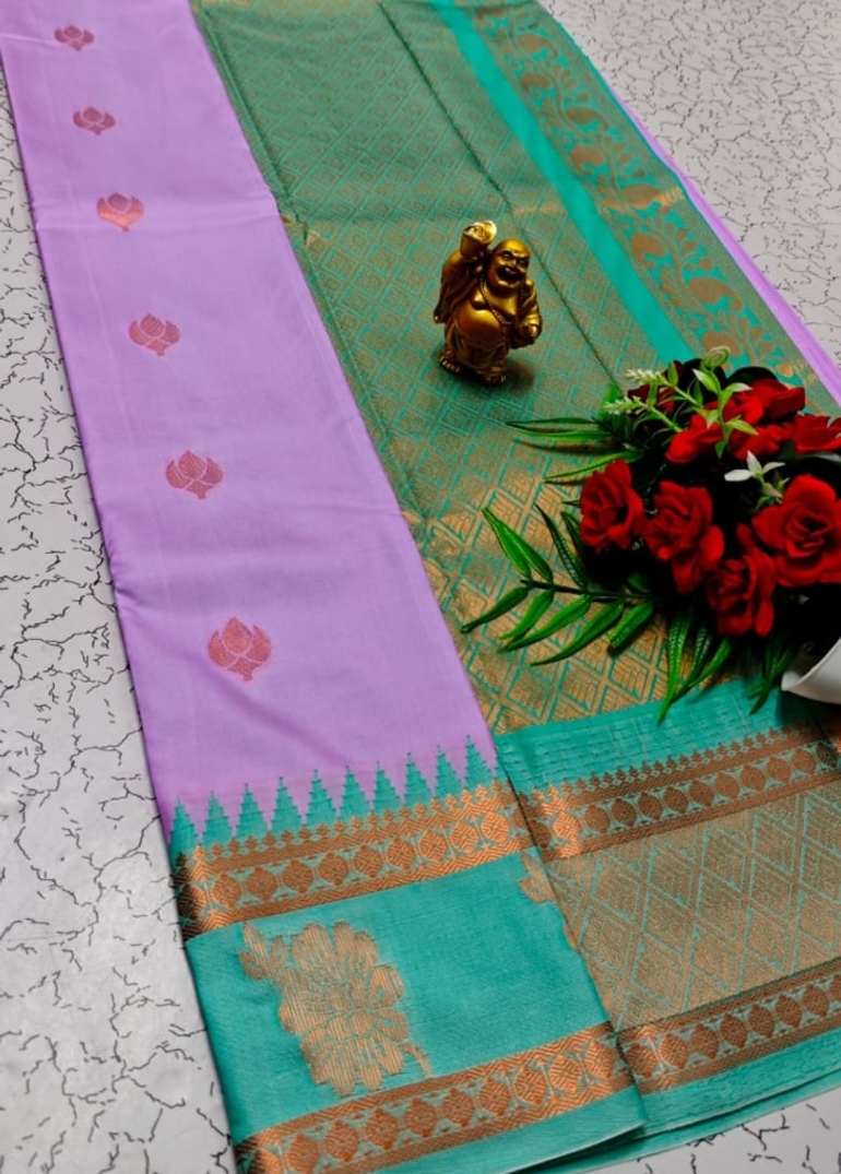 A "Retta Petta" soft silk saree with Rich Pallu and Blouse - LEVENDOR