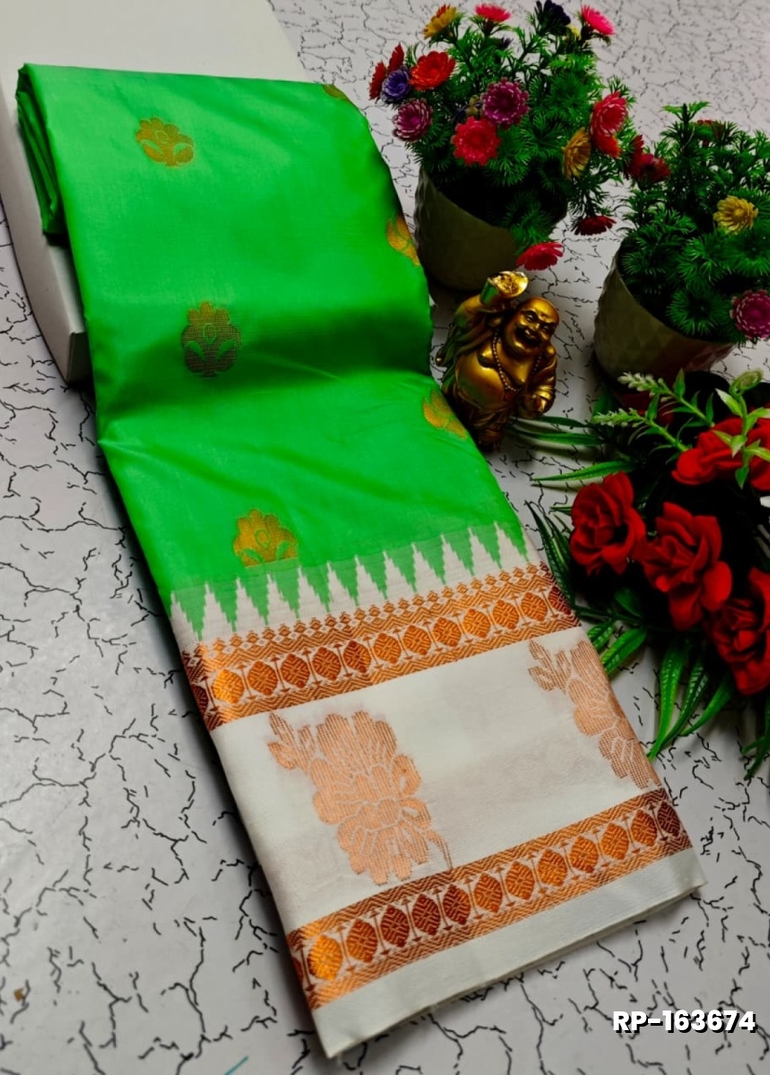 A "Retta Petta" soft silk saree with Rich Pallu and Blouse - EMERALD COLOUR