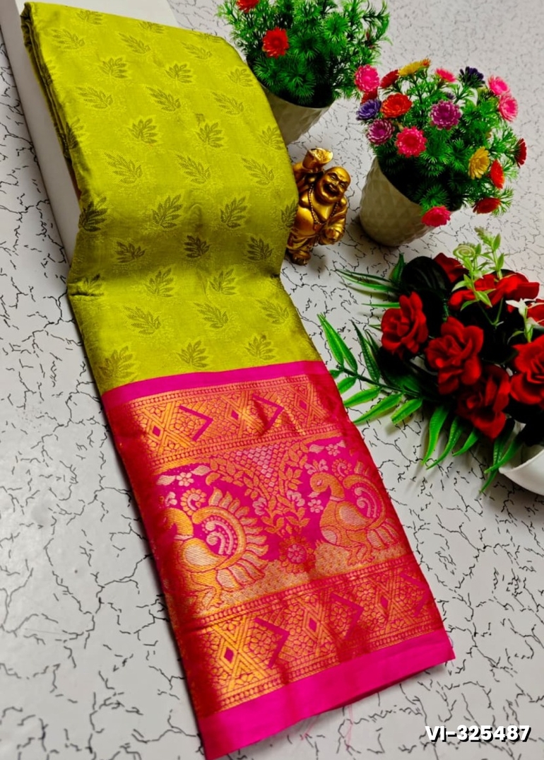Traditional Paavaii Silk Saree And Premium Design Saree Border Zari Design - FLORAISON GREEN