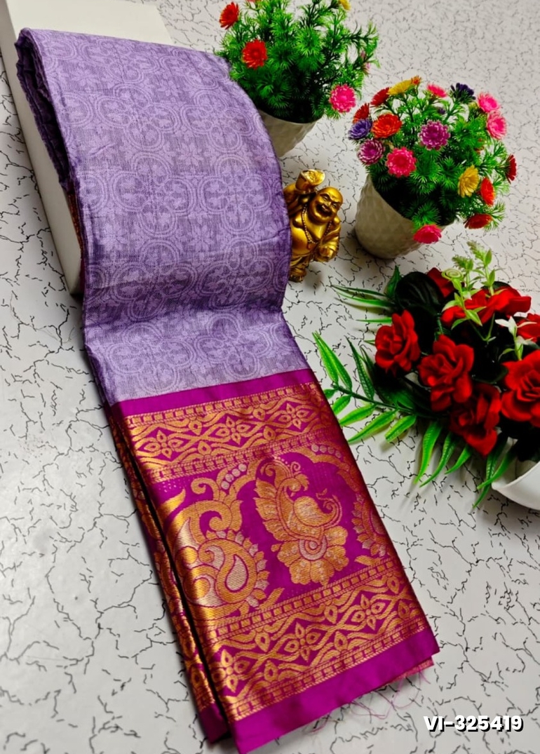 Traditional Paavaii Silk Saree And Premium Design Saree Border Zari Design - LEVENDOR