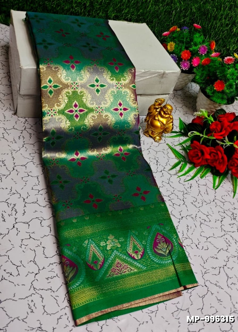 Bridal silk gold silvar and copper zari weave and wedding art silk suba muhurtha pattu sarees - GREEN (3)