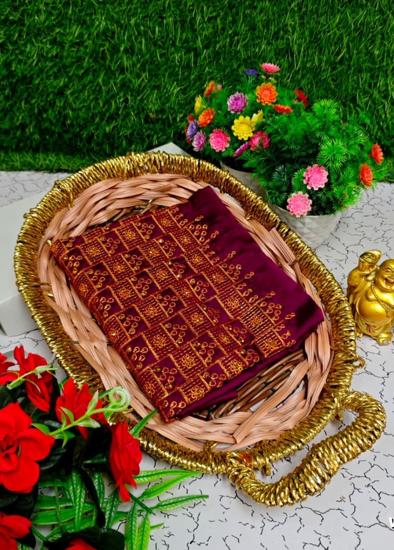 Luxurious heavy work blouse fabric with floral goldwork jaal border - MEJANTA (3)