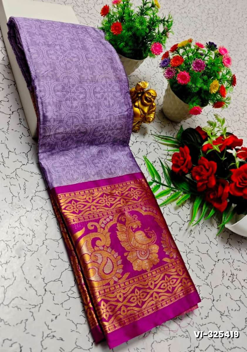 Traditional Paavaii Silk Saree And Premium Design Saree Border Zari Design - LEVENDOR